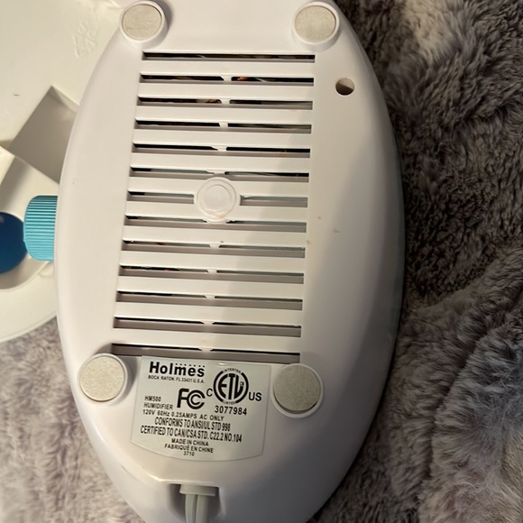 Holmes Humidifier - Picture 4 of 4